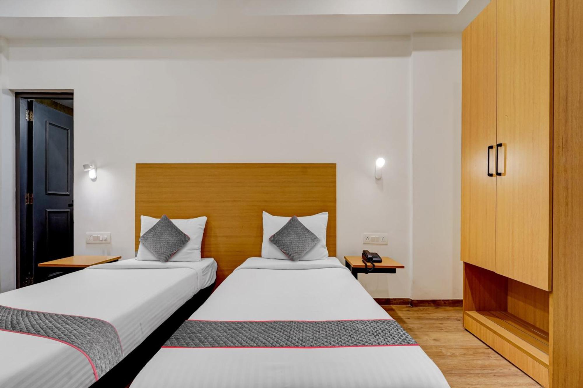 Super Townhouse Four Season Hotel Coimbatore Exterior photo