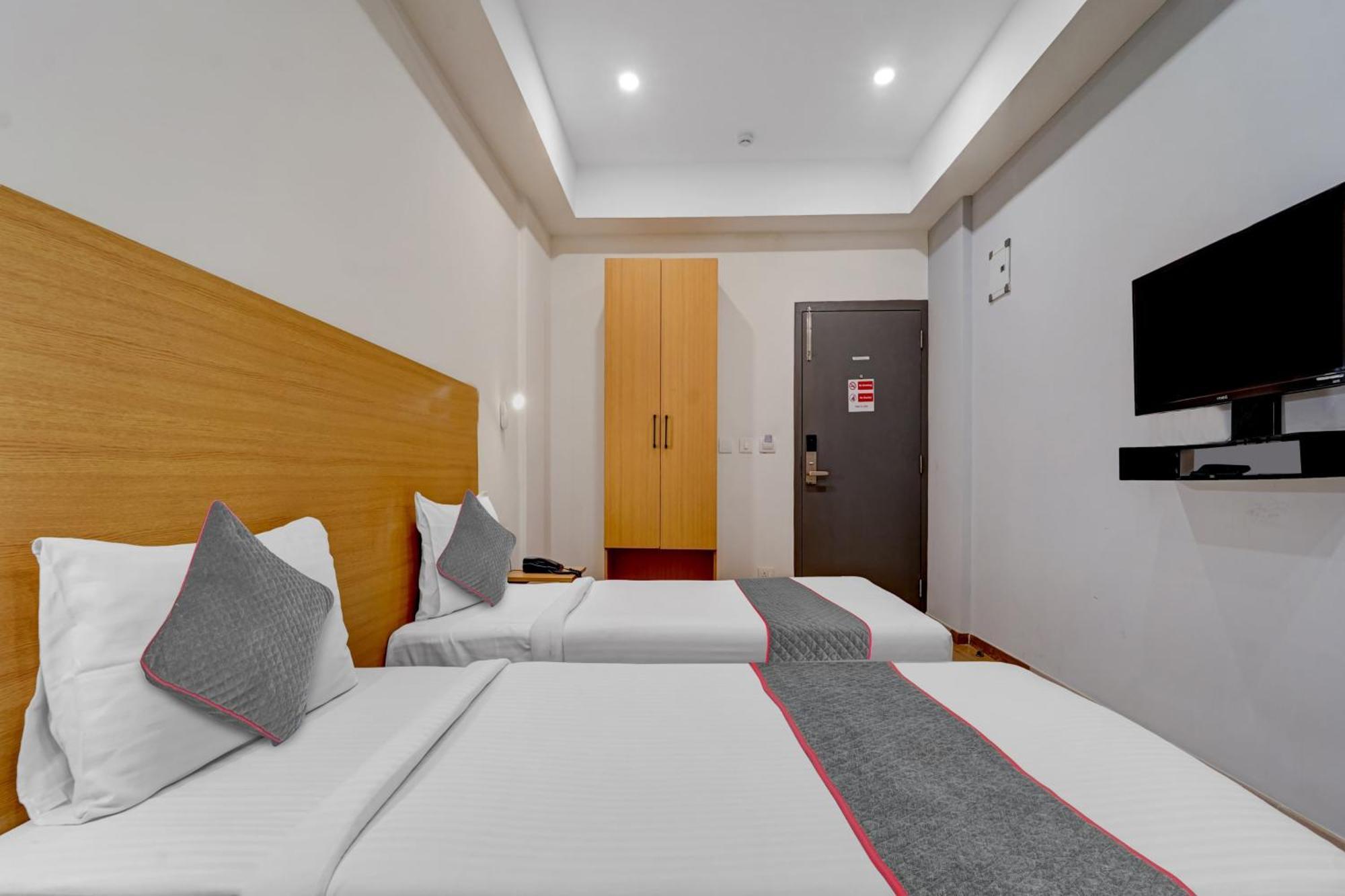 Super Townhouse Four Season Hotel Coimbatore Exterior photo