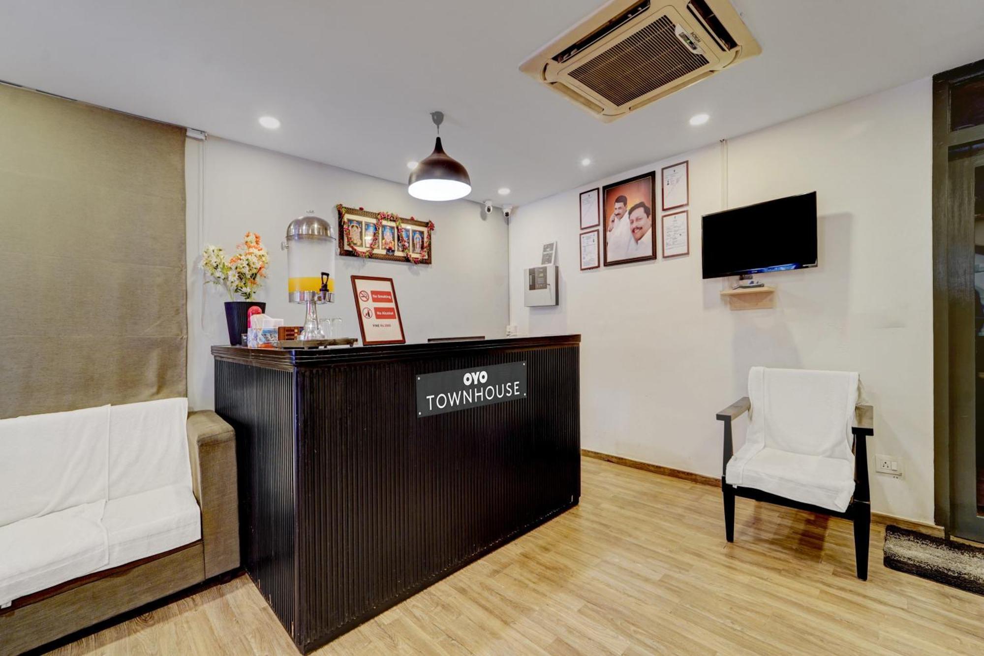 Super Townhouse Four Season Hotel Coimbatore Exterior photo