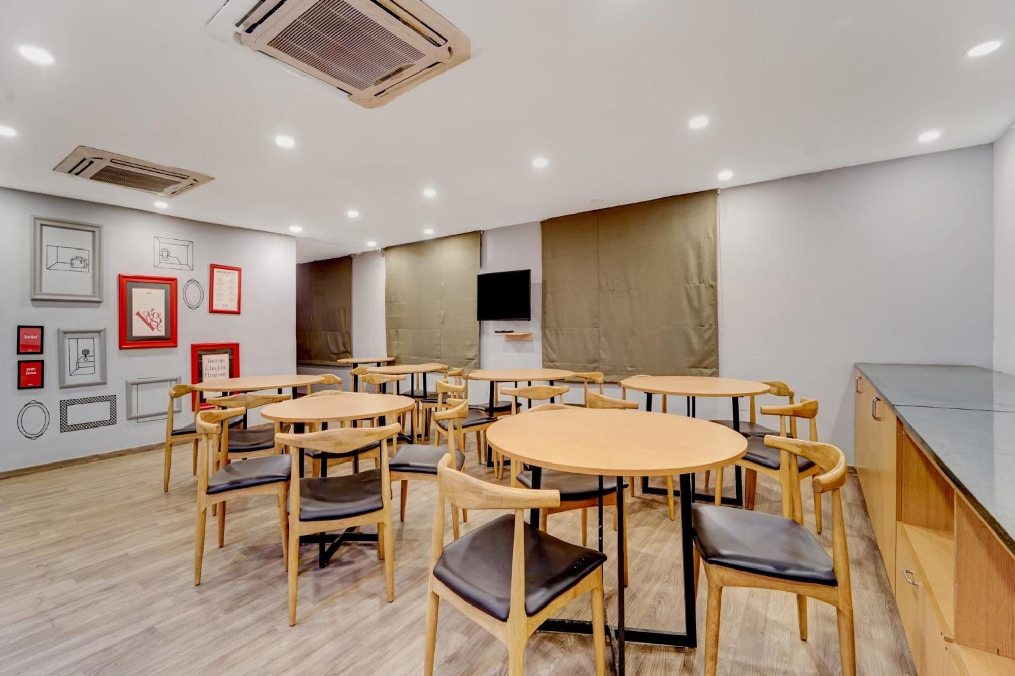 Super Townhouse Four Season Hotel Coimbatore Exterior photo
