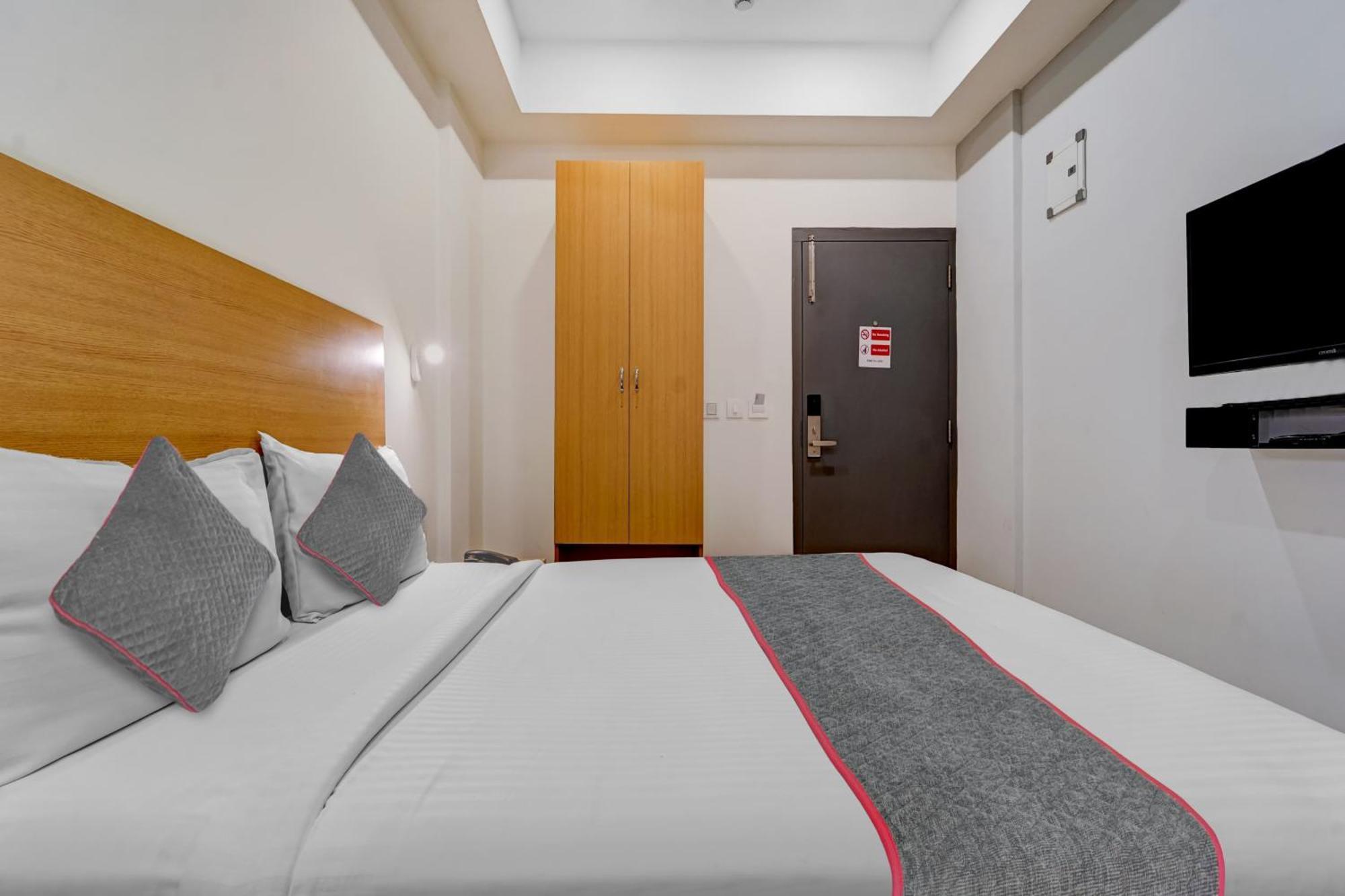 Super Townhouse Four Season Hotel Coimbatore Exterior photo