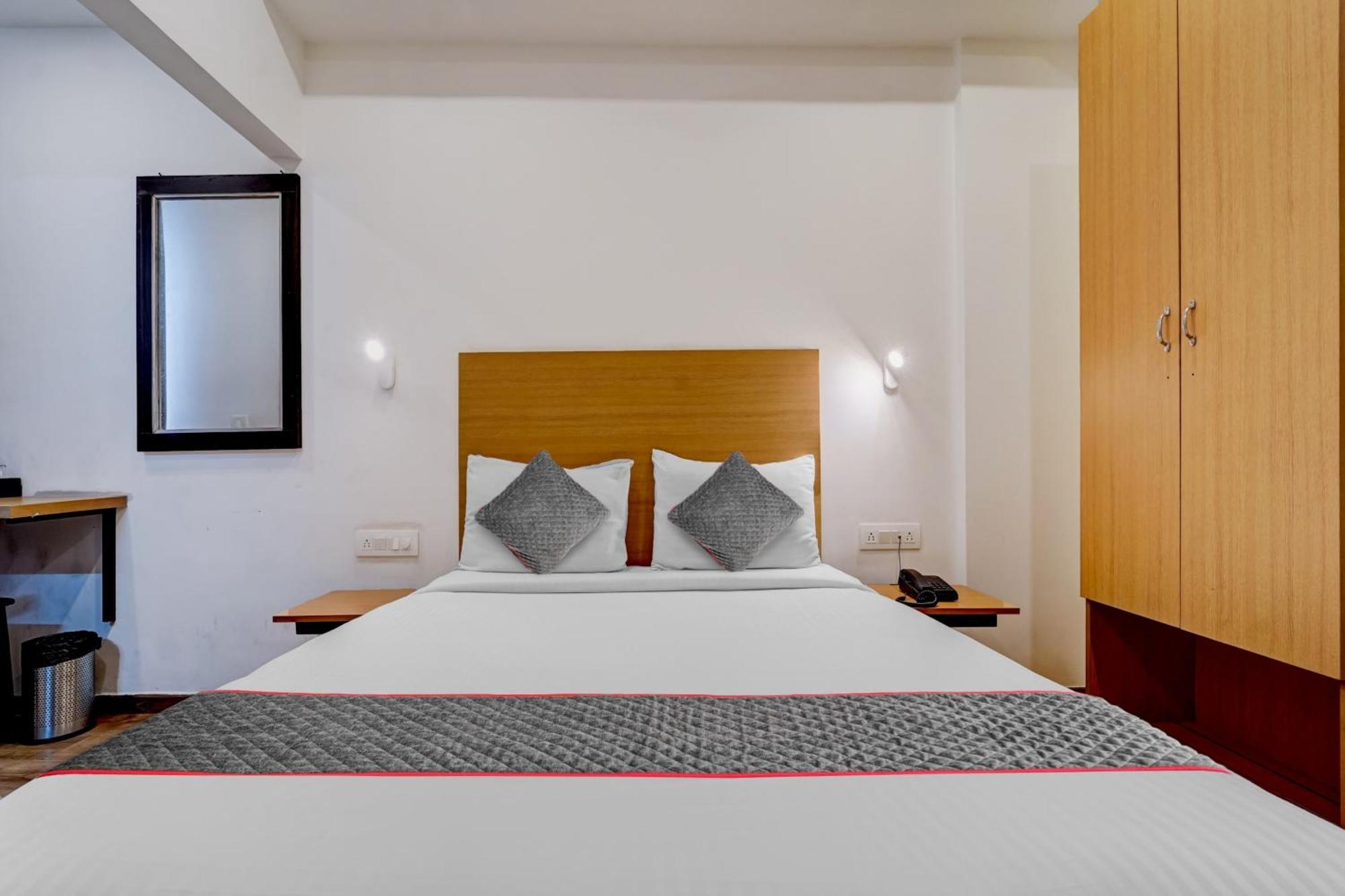 Super Townhouse Four Season Hotel Coimbatore Exterior photo